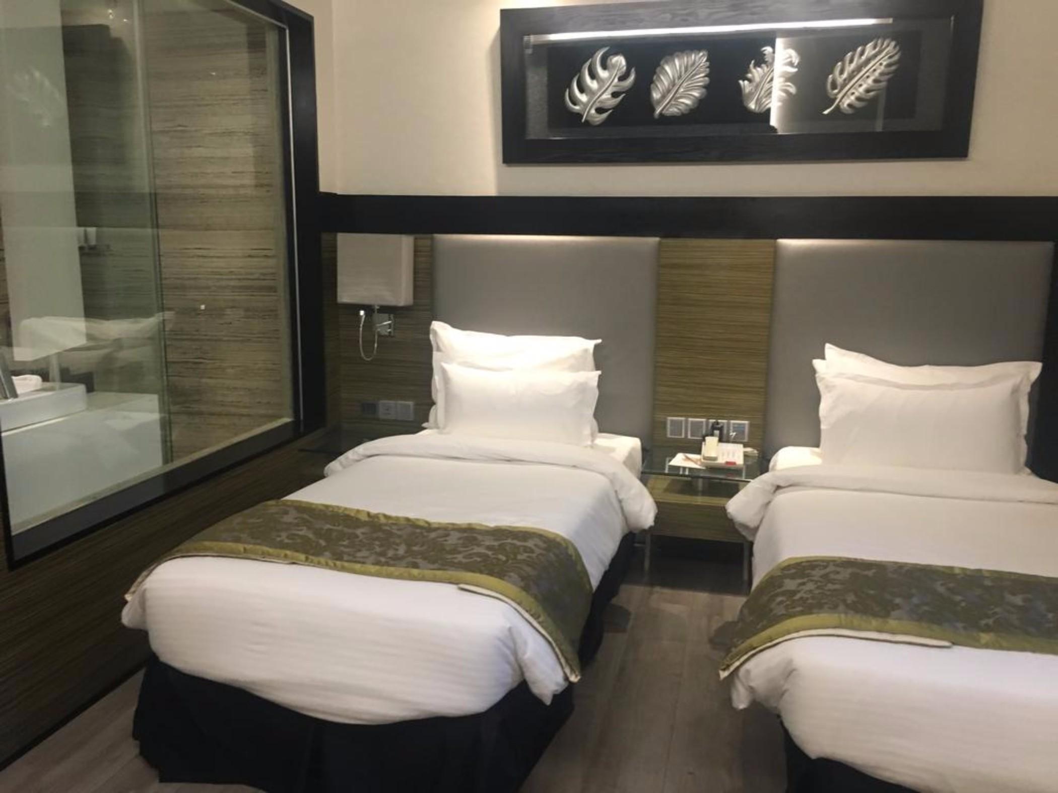 The Empresa Hotel Mumbai Exterior photo